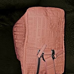 Steve Madden hot Pink Cosmetics Carry Case Bag